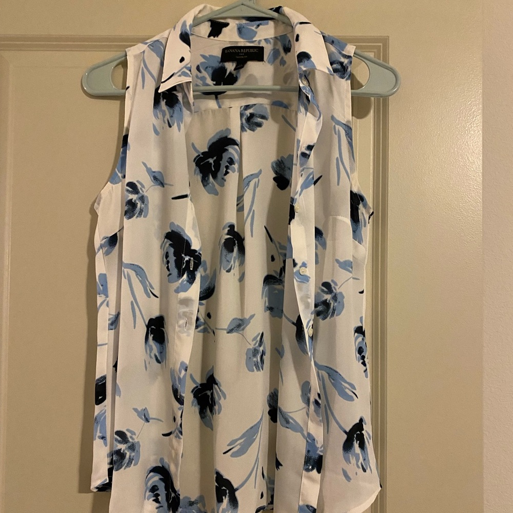 Banana Republic tank blouse